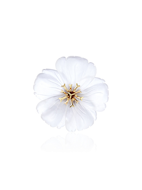 Ring with a carved quartz flower, 4