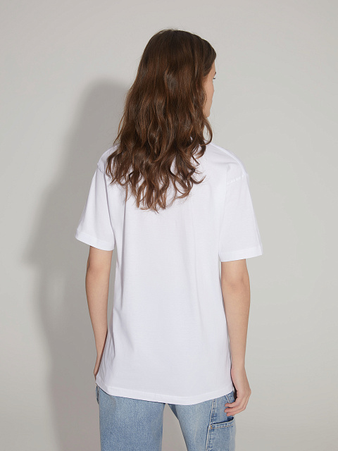 White cotton T–shirt with embroidery and rhinestones, 6 White cotton T–shirt with embroidery and rhinestones, 6