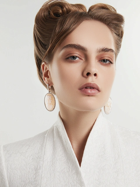 White Gold, Cameo & Round-cut Diamonds Earrings, 3