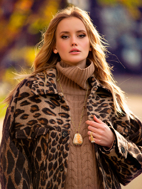 White Gold Pearl & Diamond & Cameo Necklace, 3