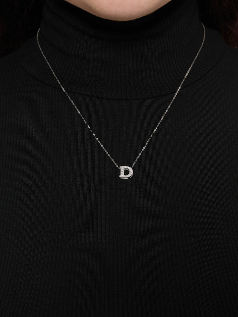 White gold necklace with a pendant in the shape of the letter D, 2