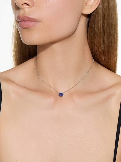 White gold necklace with heart-cut sapphire and diamonds, 4