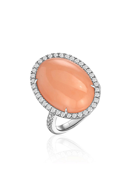 Ring with coral and round-cut diamonds, 1