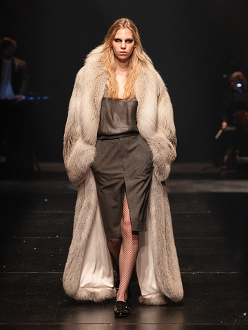Look #4, 1