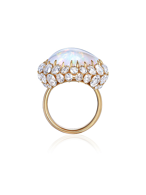 Ring with heart-cut opal, 4