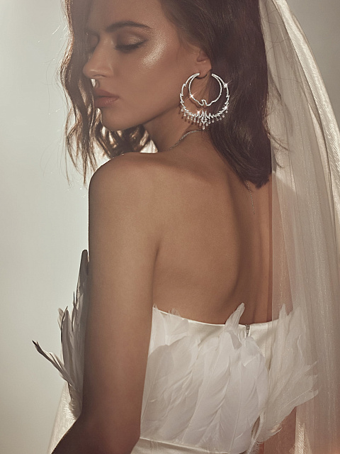 Briolette Diamond, Round Diamond & White Gold Hoop Earrings, 3