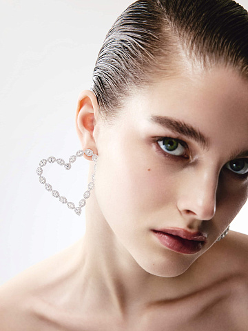 White Gold & Diamond Heart-Shaped Earrings, 2