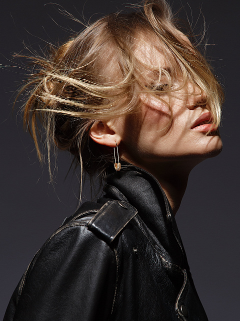 Rose Gold & Diamonds Pin Earrings, 3