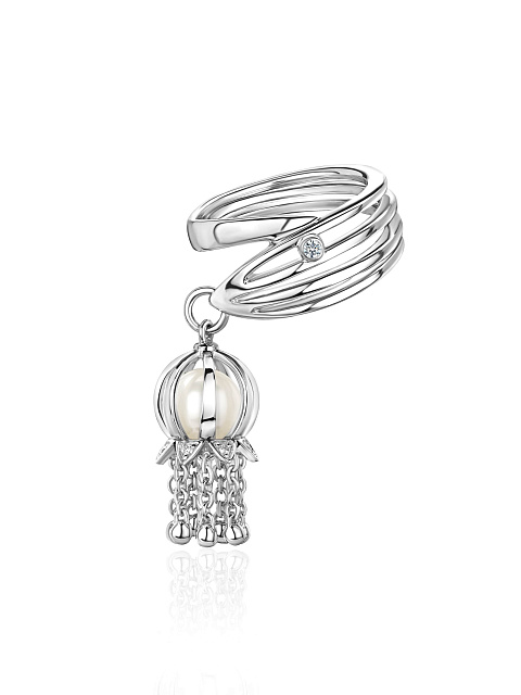 White gold ring with pendant, 3