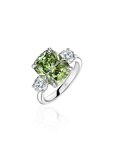 Ring with green lab-grown diamond, 1