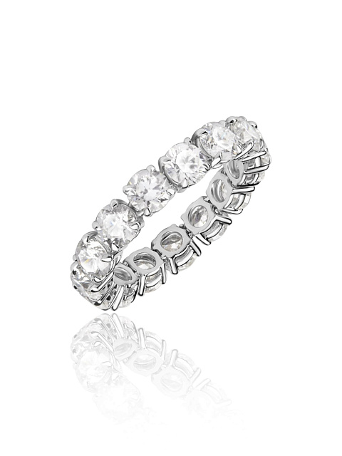 White gold ring with round diamonds, 1
