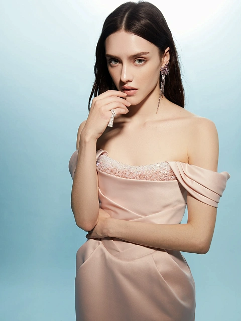 White Gold & Diamond Tassel Ring, 13