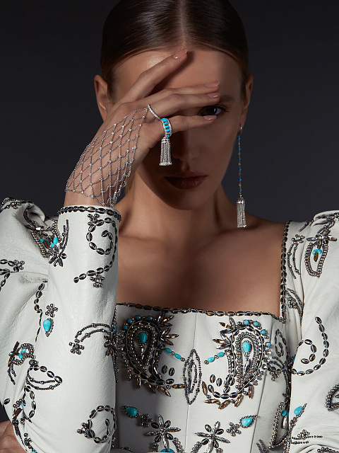 White Gold, Turquoise & Diamonds Pinky Ring, 7