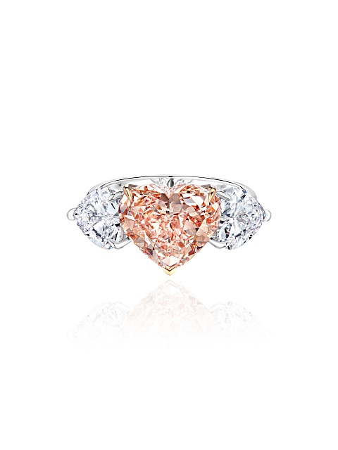 White gold ring with a pink LG diamond in a heart cut, 5