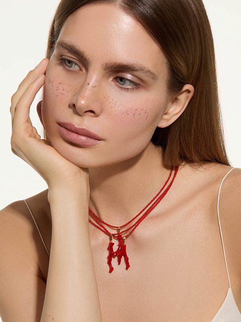Necklace with coral pendant, 3