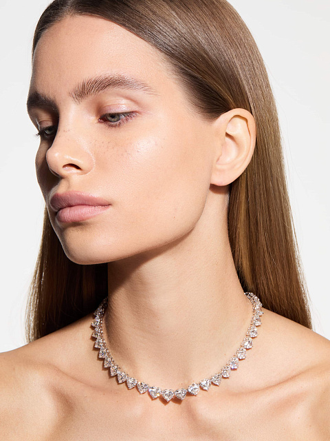 White gold necklace with heart-cut diamonds, 2