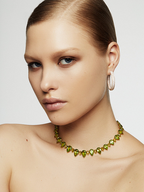 Yellow gold hoops with round-cut diamonds, 2