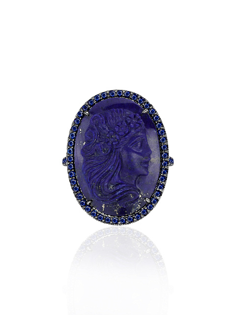 Ring in blackened gold with a cameo on lapis lazuli and sapphires, 4