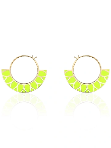 Shaped yellow gold hoops with Lime-colored enamel, 1