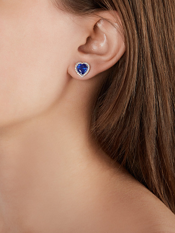 White Gold, Heart-cut Sapphires & Round-cut Diamonds Studs, 2