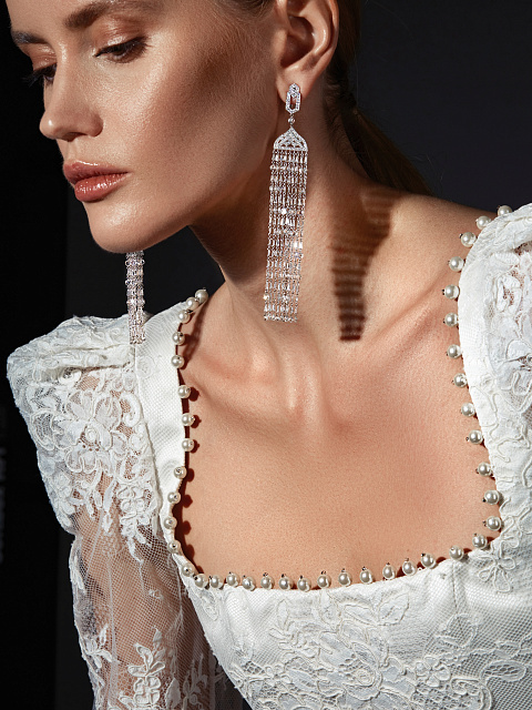 Rose Cut Diamond, Baguette Diamond, Briolette Diamond & White Gold Earrings, 3