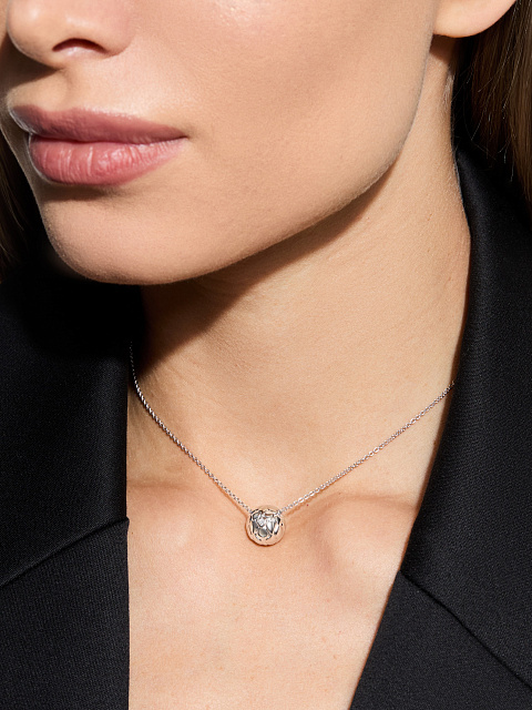 White gold necklace with pendant and LG diamond, 3