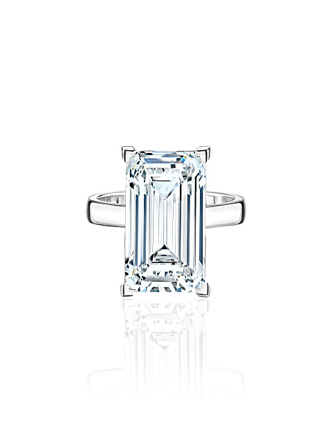White gold ring with 11.18 ct lab-grown baguette-cut diamond, 3
