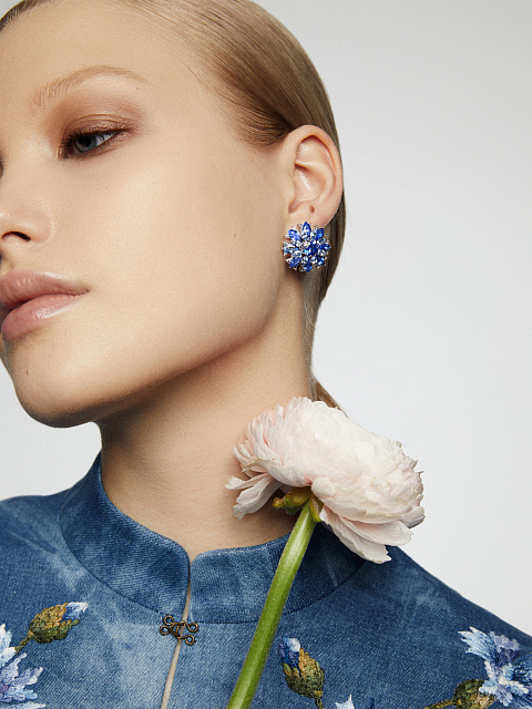 Sapphire & White Gold Earrings, 5