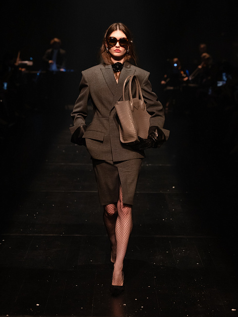 Look #2, 1