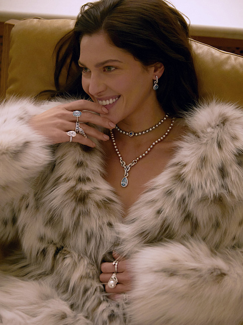 White gold earrings with blue diamond, 4