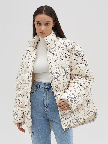 Milk-colored down jacket with paisley pattern, 2