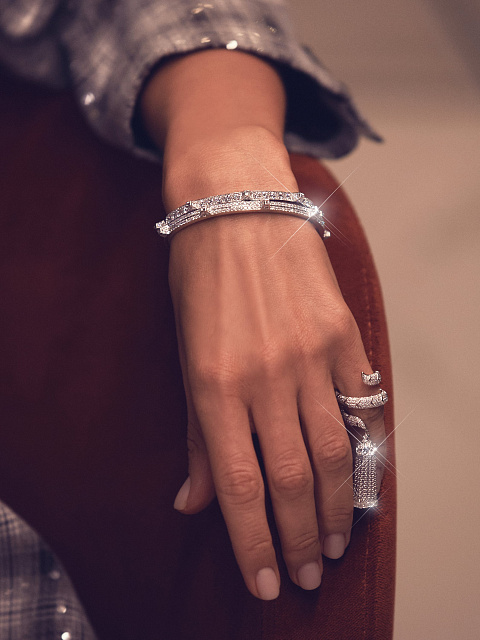 Briolette Diamond, Round Diamond, Marquise Aquamarine & White Gold Tassel Ring, 3