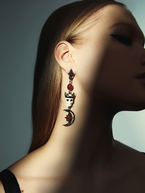 Black Gold, Ruby & Black Diamonds Skull Earrings, 2