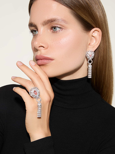 Tassel earrings in white gold with a pink diamond, 5 Tassel earrings in white gold with a pink diamond, 5