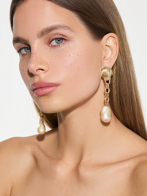 Long earrings with Baroque pearls, 2