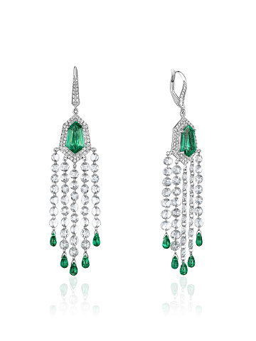 Long white gold earrings with emeralds and diamonds, 1