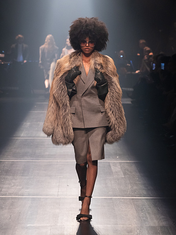 Look #6, 1