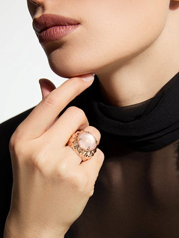 Rose gold ring with rose quartz, 2