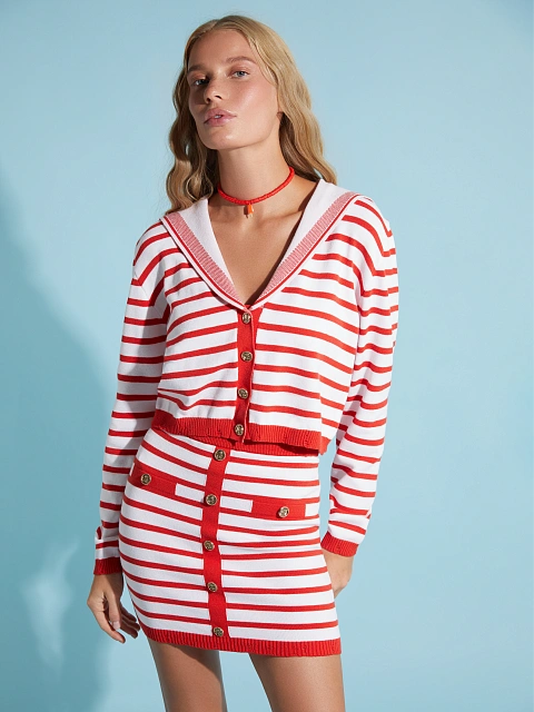 Cropped white cardigan with red stripes, 5 Cropped white cardigan with red stripes, 5