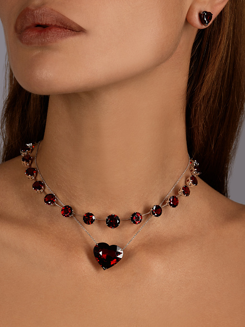 White Gold Garnet Earrings, 3