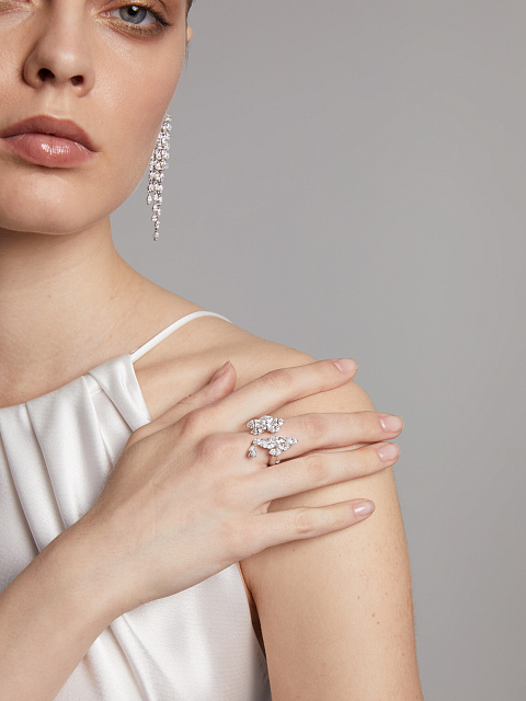 White Gold & Marquise Cut Diamonds Ring, 2