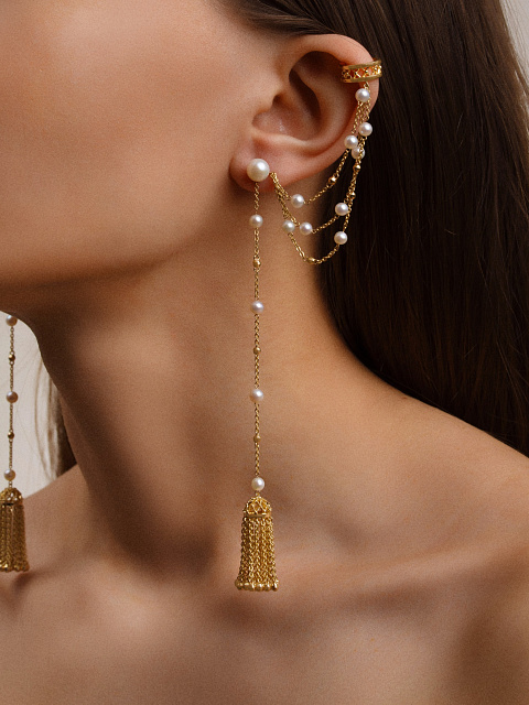 Tassel earrings with detachable cuff in yellow gold and pearls, 2