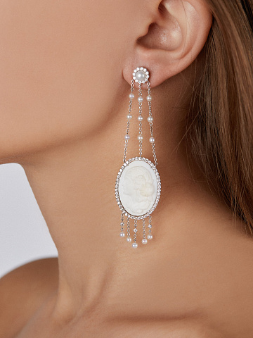 White Gold, Cameo, Pearls & Diamonds Earrings, 2