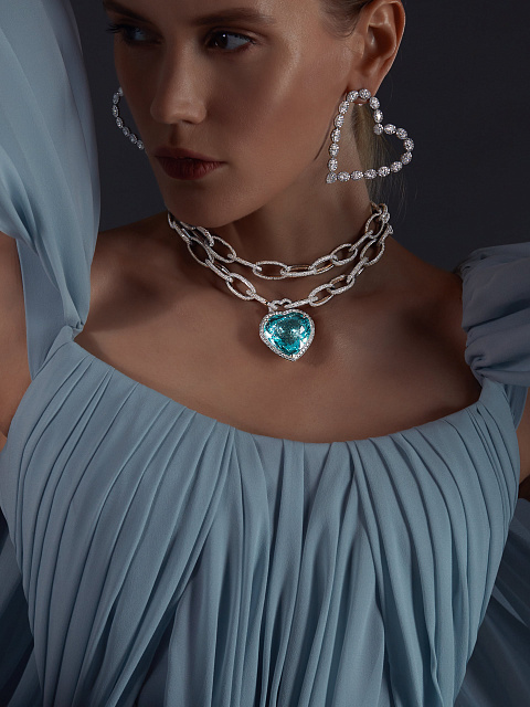 White Gold & Diamond Heart-Shaped Earrings, 14