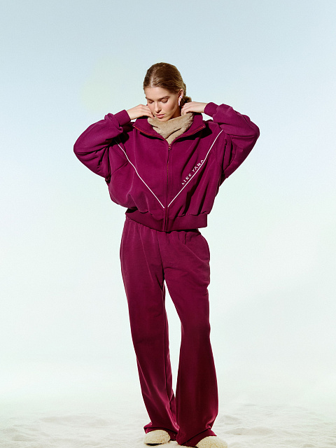 Burgundy fleece tracksuit, 6 Burgundy fleece tracksuit, 6