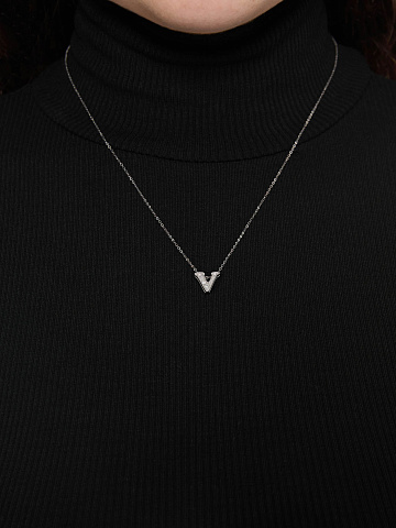 White gold necklace with a pendant in the shape of the letter V, 2