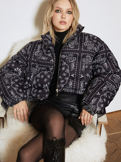 Black cropped down jacket with paisley pattern, 17 Black cropped down jacket with paisley pattern, 17