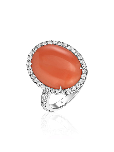 White gold ring with coral and diamonds, 1