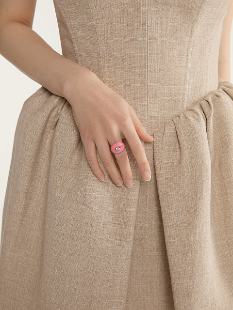 White gold ring with pink enamel and diamond, 6