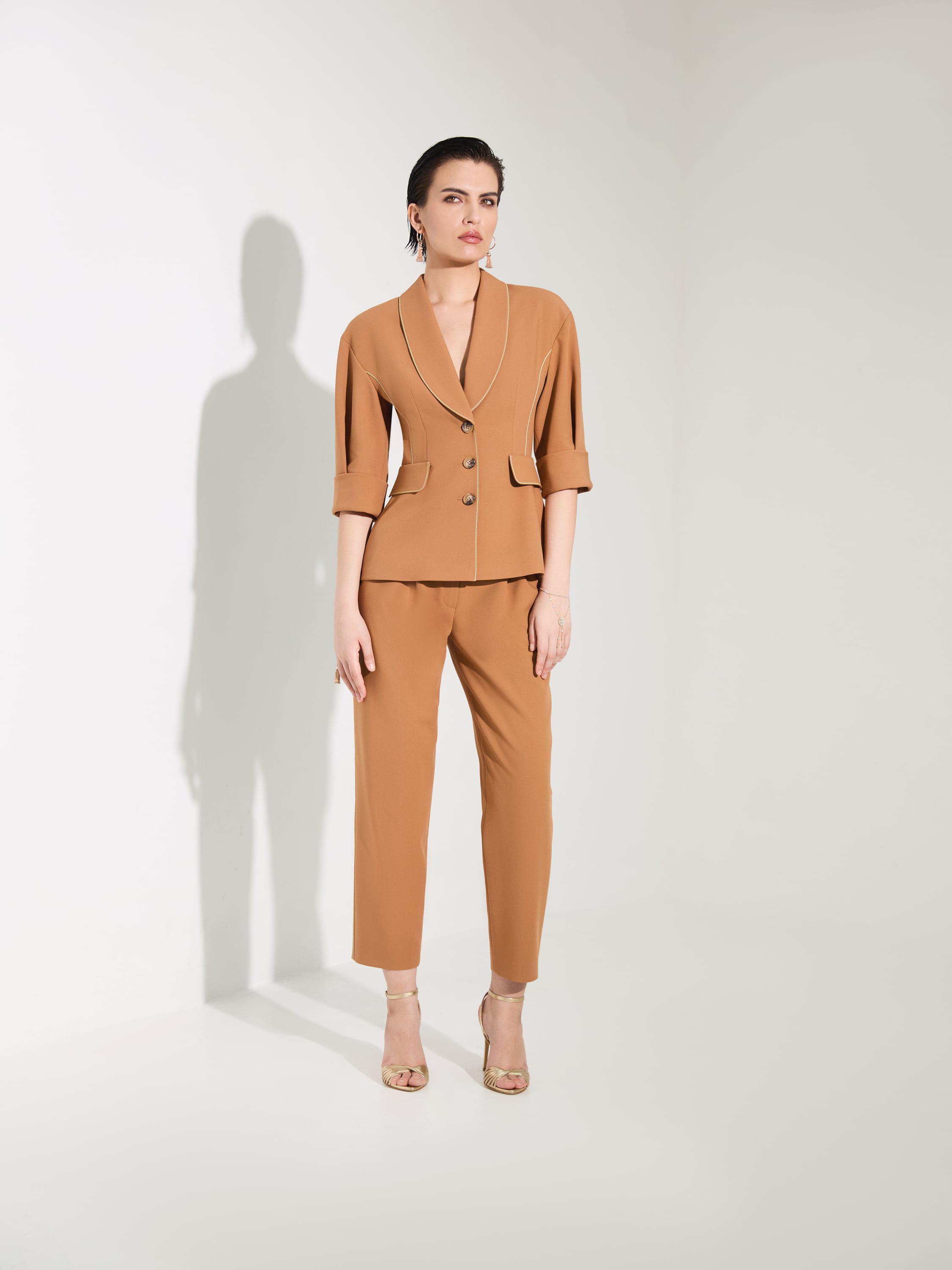 Brown Suit, 2 Brown Suit, 2
